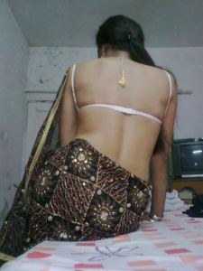 Escorts-Service-Near-The-Leela-Ambience-Hotel-Gurgaon-8419022958-1